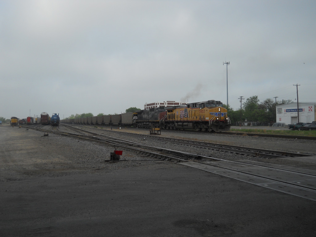 UP 5957  1Apr2011  EB through the yard 